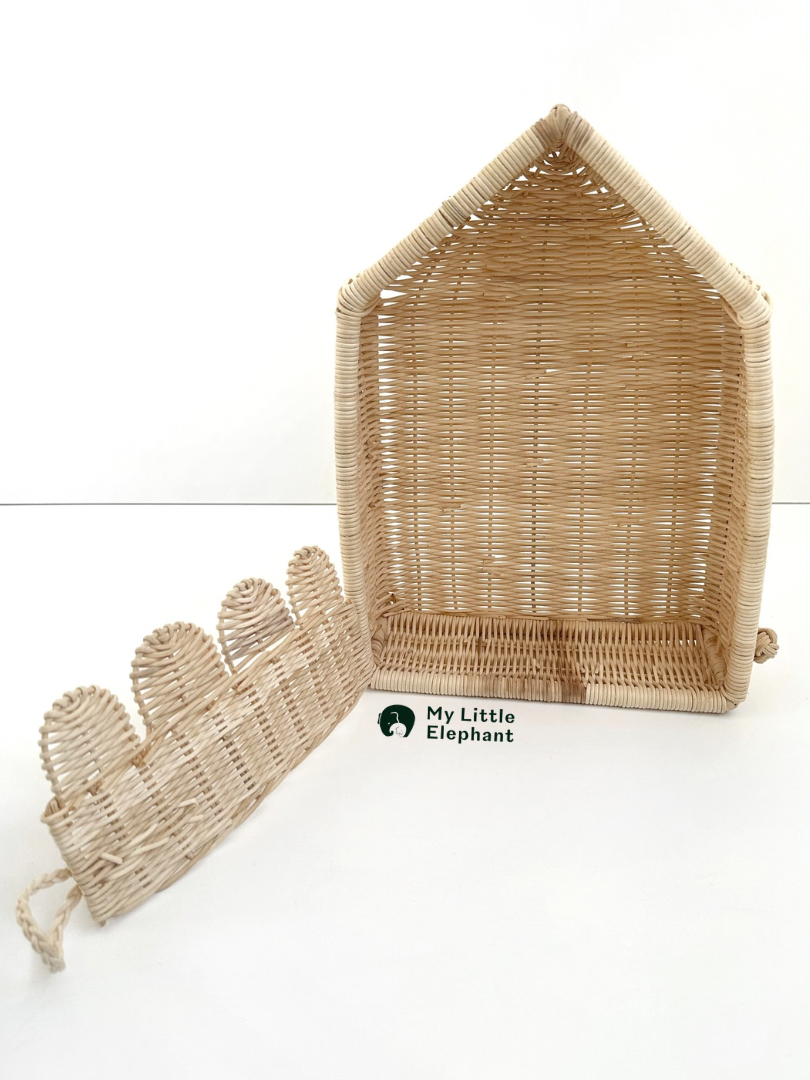 My scallop fence house
