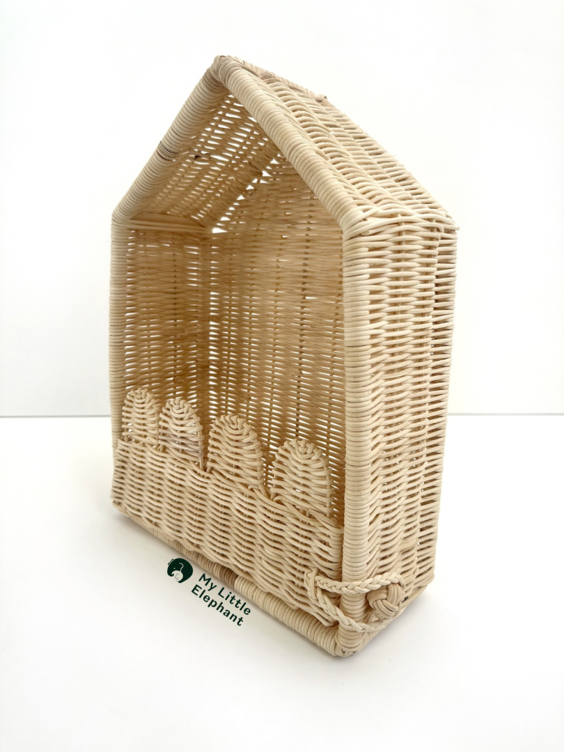 My scallop fence house